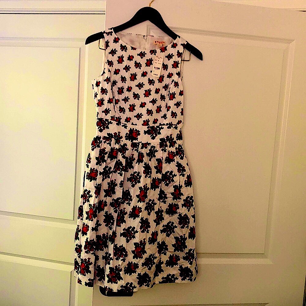 Brooks Brothers with pockets easy breezy brand new with tags white floral dress